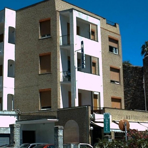 hotel gino noli solutionhotel.net.jpg